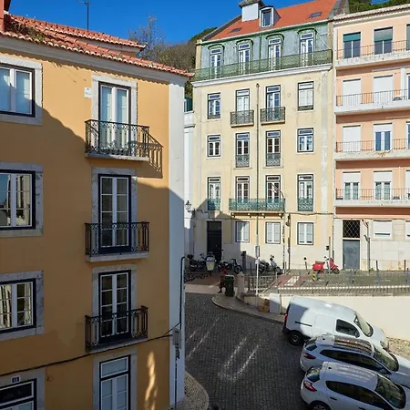 Charming Castelo. Amazing View Lissabon