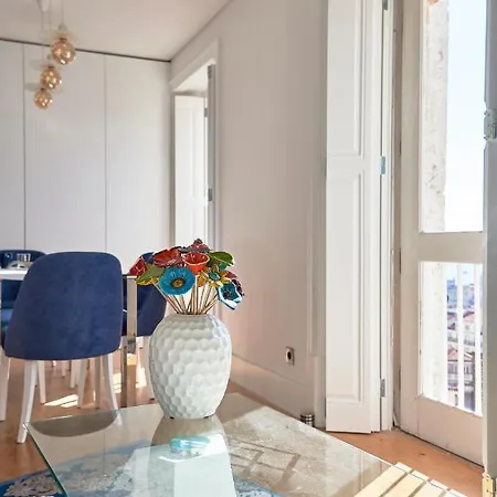 Апартаменты Charming Castelo. Amazing View *